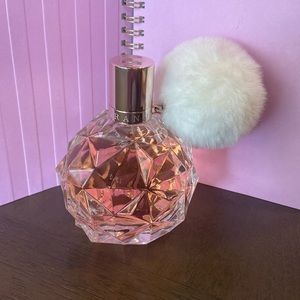 Ariana Grande Ari Perfume For Women Eau de Parfum Spray 3.4 Oz